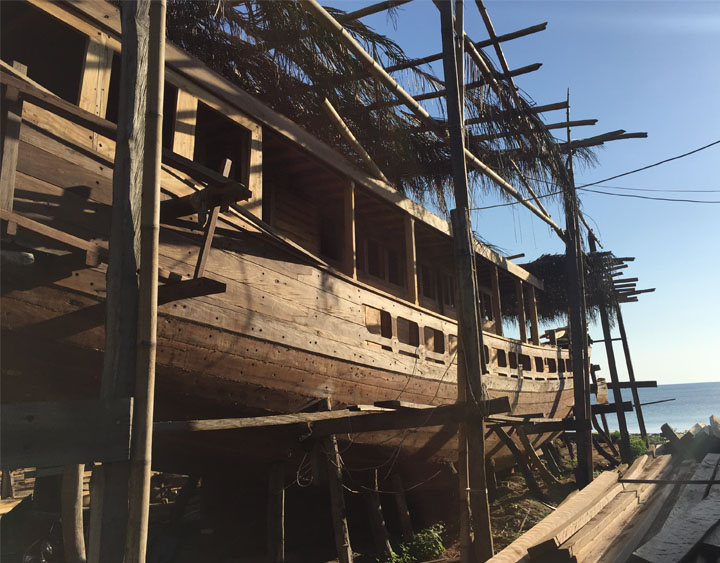 Local people – the expert of building their penishi – boat