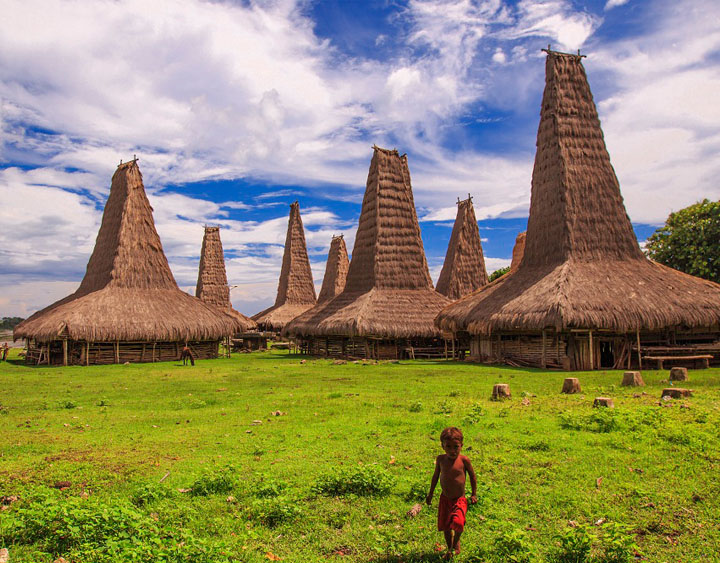 Ratenggaro villages